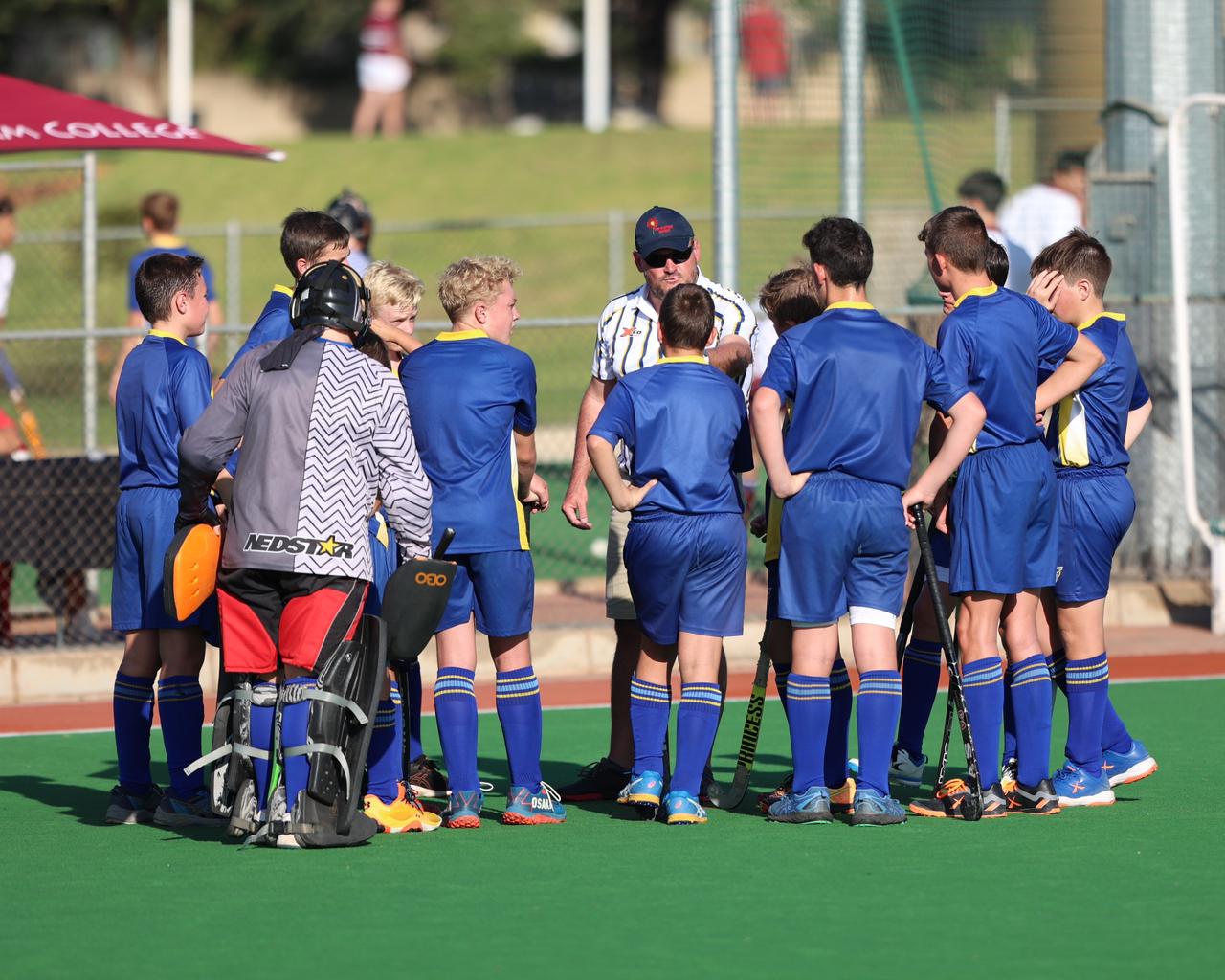 Team Talk Before the Play